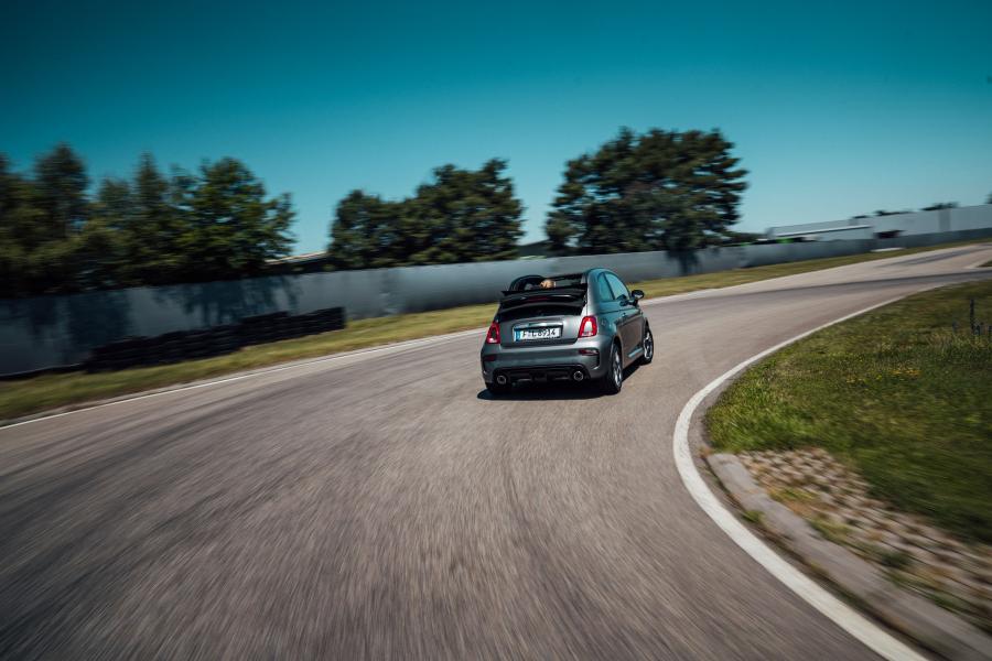  Abarth 595C (312) 2016 года  (WW) (фото 10 из 26)